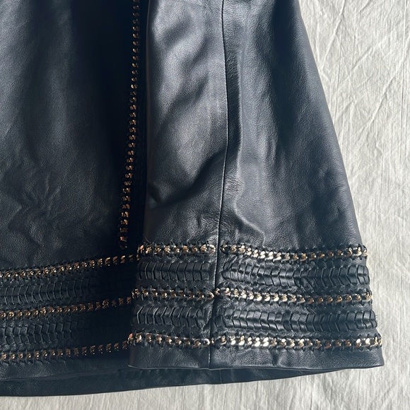 Alice + Olivia Leather Skirt Black "Jaya" Gold Chain Trim Accents Mini Skirt  0 - Picture 10 of 16
